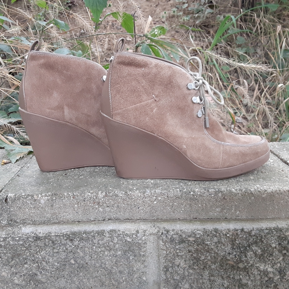 Calvin Klein Penelope Wedge Booties Sz 8.5
